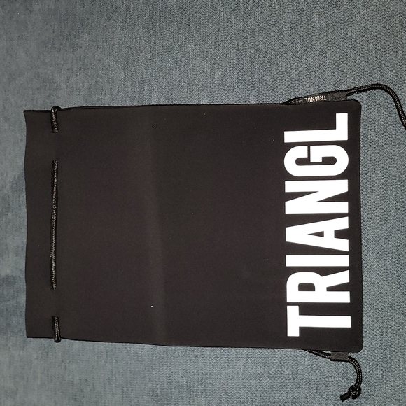 Black Triangl travel back pack - Picture 1 of 5